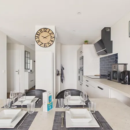 Balcon Vue & Acces Direct - 4 Pers Apartman *
